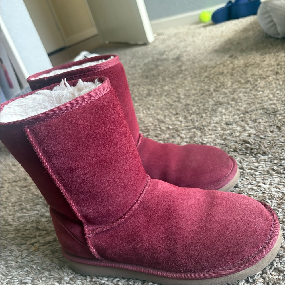 Koolaburra UGG Burgundy Winter Boots